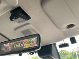 【日産オリジナルドライブレコーダー(フロント+室内)】車室内カメラで車内および車側面を撮影。走行中の幅寄せ対策や後方撮影にも対応しております。