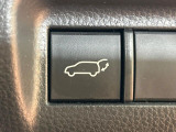 【パワーバックドア】スマートキーや運転席のボタンを押すだけでリアゲートが自動で開閉します!荷物を持っている時や、高い位置にあるバックドアを閉める際に便利な機能です♪