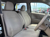しっかりとした造りのシートで運転も快適に♪