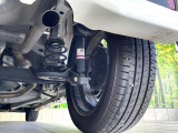 お車を安心してお乗りいただく為には、足回りの定期点検が欠かせません。サービスサポート(有償保証)では無料点検もご提供しており、安心のカーライフをお過ごしいただけるサポート体制が整っています。
