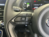 運転中、オーディオの操作をしてて、ハッとしたことはありませんか?ステアリングスイッチは、運転中でもハンドルでオーディオの操作が可能です。安全なドライブをサポートします。