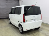 Honda SENSING装着車です。衝突を予測してブレーキをかけたり、前のクルマにちょうどいい距離で走行できる多彩な安心・快適機能を搭載した先進の安全運転支援システム。