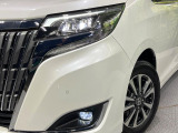 【オートマチックハイビーム】夜間の安全走行に役立つ便利な機能!先行車や対向車を検知し、ハイビームとロービームを自動で切り替えてくれます♪