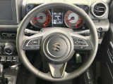 【純正革巻きステアリング】上質な革を使用することで、手にしっかり馴染みとても運転しやすいハンドルです♪