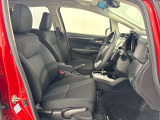 ★フロントシート★ 自然な姿勢のままでいられるシートが、運転しやすさと疲れにくさを感じさせてくれるはずです♪