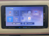 【ナビゲーション】目的地までしっかり案内してくれる使いやすいナビ。Bluetooth接続すればお持ちのスマホやMP3プレイヤーの音楽を再生可能!毎日の運転がさらに楽しくなります!!
