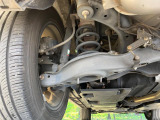 お車を安心してお乗りいただく為には、足回りの定期点検が欠かせません。サービスサポート(有償保証)では無料点検もご提供しており、安心のカーライフをお過ごしいただけるサポート体制が整っています。