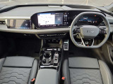 A6スポーツバック e-tron パフォーマンス Sラインパッケージ 