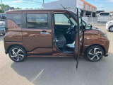 中古車をお選びいただく際に気になる走行距離や修復歴などに加えてキズ・凹みの有無・状態や消耗品の交換、今までの整備状況が &ldquo;ダイハツ認定中古車カルテ&rdquo;でわかります。
