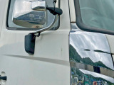 運転席側ドアにキズがあります。