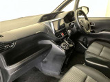 見通しのよいすっきりとした視界で、誰でも運転しやすいです。運転のしやすさは疲れにくさにも繋がりますよ♪