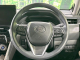 【純正革巻きステアリング】上質な革を使用することで、手にしっかり馴染みとても運転しやすいハンドルです♪