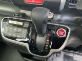 インパネシフトのオートマチック車です。