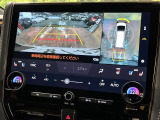 【パノラミックビューモニター】専用のカメラにより、上から見下ろしたような視点で360度クルマの周囲を確認することができます☆死角部分も確認しやすく、狭い場所での切り返しや駐車もスムーズに行えます。