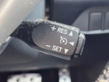 【クルーズコントロール】高速道路もラクラク走行。アクセルを離しても一定速度で走行ができ、長距離運転時の負担を軽減!加速・減速も簡単なスイッチ操作で調整できます。