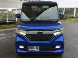お客様に安全で快適なカーライフをお送りいただくために、中古車にも高いレベルの品質基準を設け、その基準に従って、全ての中古車について納車前整備を実施しています。