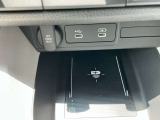 ワイヤレス充電器を装備しています。手軽に充電ができて便利ですね。