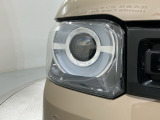 LEDヘッドライトは、点灯の瞬間から最大光量を発揮し、突然暗くなるトンネルなどでの安定感を高めます。
