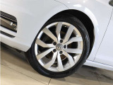 Das WeltAuto独自の項目チェックリストに基づき、入念に車両チェックとクリーニングを実施。美しく高品質な車をご提供します。