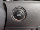 ◇スマートキー◇始動はブレーキを踏みながら、ENGINESATRT・STOPスイッチををワンプッシュするだけです!バックやポケットに携帯していればスマートキーを取り出す必要はありません
