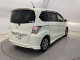 リアはプライバシーガラス付です。見た目もかっこいいですよね。また、太陽光を防ぐので冷房の効きを良くする効果もあるんです。エアコンを控えめにすれば燃費向上も見込めますよ。