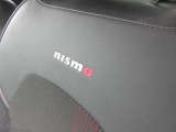NISMO専用スエード調スポーツシート(nismoロゴ入り、レッドステッチ付)&ドアトリムクロス