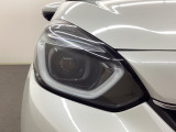 LEDヘッドライトシャープな印象を与えるLEDヘッドライトを装備☆夜間走行時の視認性を高めるだけでなく、フロントフェイスに上質な存在感を演出します♪