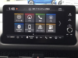 ドライブの必需品。Honda CONNECTディスプレーを搭載しています。ナビ、スマホ連携、車両情報表示、各種設定操作を一つに集約した高機能タッチパネル。直感的に使える便利なインターフェースです。