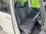 運転席シート廻りは使用感も少なく、良好な状態となっています。丁寧に使われていたことがよくわかりますね。