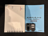スマートキーは鍵をバッグに入れたままでもドアロックの開閉やエンジンのON・OFFができます。夜間や雨の日も鍵を探さなくて良いので便利です。