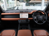 ディフェンダー 110 X ダイナミック HSE 3.0L D300 ディーゼル 4WD 