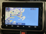 いまや必須装備「ナビゲーション」搭載!知らない場所にスイスイッとドライブ。もう、これなしではハンドルを握れませんね!でも運転中の操作は危険ですのでご注意ですね☆