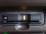 ■【ETC車載器】が装備されています。セットアップをしてお渡しとなり、ETCカードを差し込むだけで高速道路の利用が可能です。