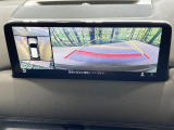 【360&deg;ビューモニター】専用のカメラにより、上から見下ろしたような視点で360度クルマの周囲を確認することができます☆死角部分も確認しやすく、狭い場所での切り返しや駐車もスムーズに行えます。