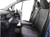 見通しのよいすっきりとした視界で、誰でも運転しやすいです。運転のしやすさは疲れにくさにも繋がりますよ♪
