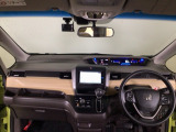 【前方視界】開放的な前方視界!運転がしやすく疲れにくいです♪窓が大きく、見通しがとっても良いおクルマですよ♪