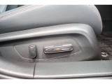 高級装備の代名詞!パワーシート装備!快適装備で運転も楽々です!