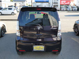 中古車でも気持ち良くお乗り頂けるように、仕上げ専門スタッフが外装ポリッシャー磨きと内装クリーニングを行いピカピカの状態でご納車いたします!