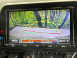 【バックカメラ】駐車時に後方がリアルタイム映像で確認できます。大型商業施設や立体駐車場での駐車時や、夜間のバック時に大活躍!運転スキルに関わらず、今や必須となった装備のひとつです!