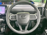 インテリアに合わせたデザインのステアリングは、運転される方のことも考え、運転しやすい形状、大きさです。是非一度、実際に触ってお確かめください。