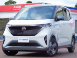 最大95項目の納車前点検整備を実施し、さらに1ヵ月又は1000Km点検が無料で受けられます。日産中古車はバッテリーも保証の対象。保証修理、点検・整備は全国2000カ所の日産サービス工場でサポート。