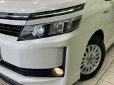 【LEDヘッドライト】悪天候や夜間走行時も良好な視界を確保し安心して運転できる高輝度LEDヘッドライトを装備!点灯速度が早く、消費電力も抑えられています。
