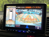 【パノラミックビューモニター】専用のカメラにより、上から見下ろしたような視点で360度クルマの周囲を確認することができます☆死角部分も確認しやすく、狭い場所での切り返しや駐車もスムーズに行えます。