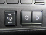 両側ハンズフリーオートスライドドア装備です!運転席のスイッチでの開閉やドアスイッチでの開閉は当たり前ですが、足の簡単な操作でスライドドアの開閉が出来ます!両手が塞がっているような時にとても便利です☆