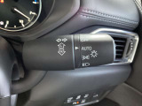 オートライトシステム 車外の明るさを感知し、自動でヘッドライトのON,OFFをコントロールします