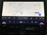充実のオーディオ&ビジュアル機能にセンター通信型コネクティッドナビにも対応。詳細は販売店スタッフまでおたずねください。