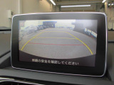 バックカメラを装備。駐車場などでの取り回しもスムーズに行っていただけます。