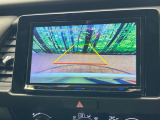 【バックカメラ】駐車時に後方がリアルタイム映像で確認できます。大型商業施設や立体駐車場での駐車時や、夜間のバック時に大活躍!運転スキルに関わらず、今や必須となった装備のひとつです!