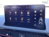 Apple CarPlayやAndroid Auto?に対応しておりスマートフォンと連携してHonda CONNECT対応の便利なナビディスプレー!快適な操作性で、使える機能が満載です☆