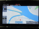 ナビゲーションはホンダ純正メモリーナビ!通信機能も備え、渋滞回避案内や天気情報の表示などのサービスがあります。